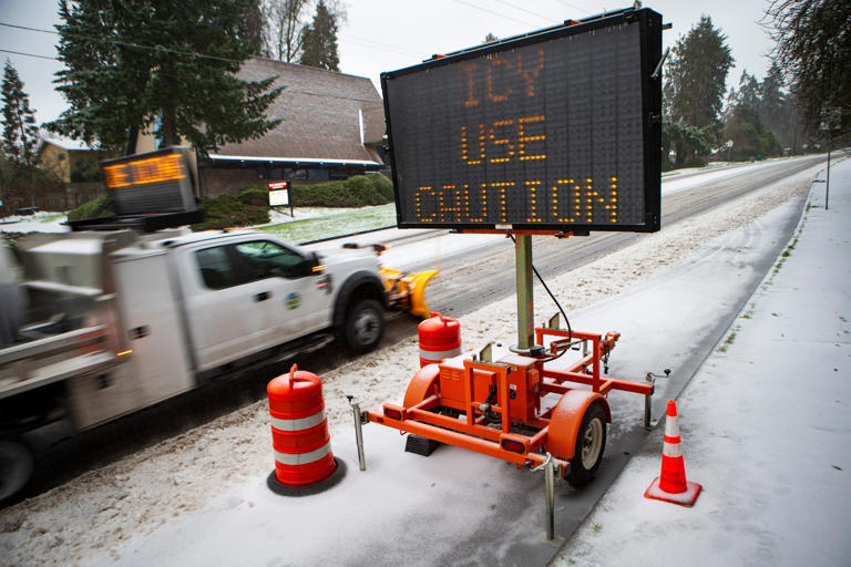 Ice storm wreaks havoc in Eugene, Springfield, Lane County, surrounding