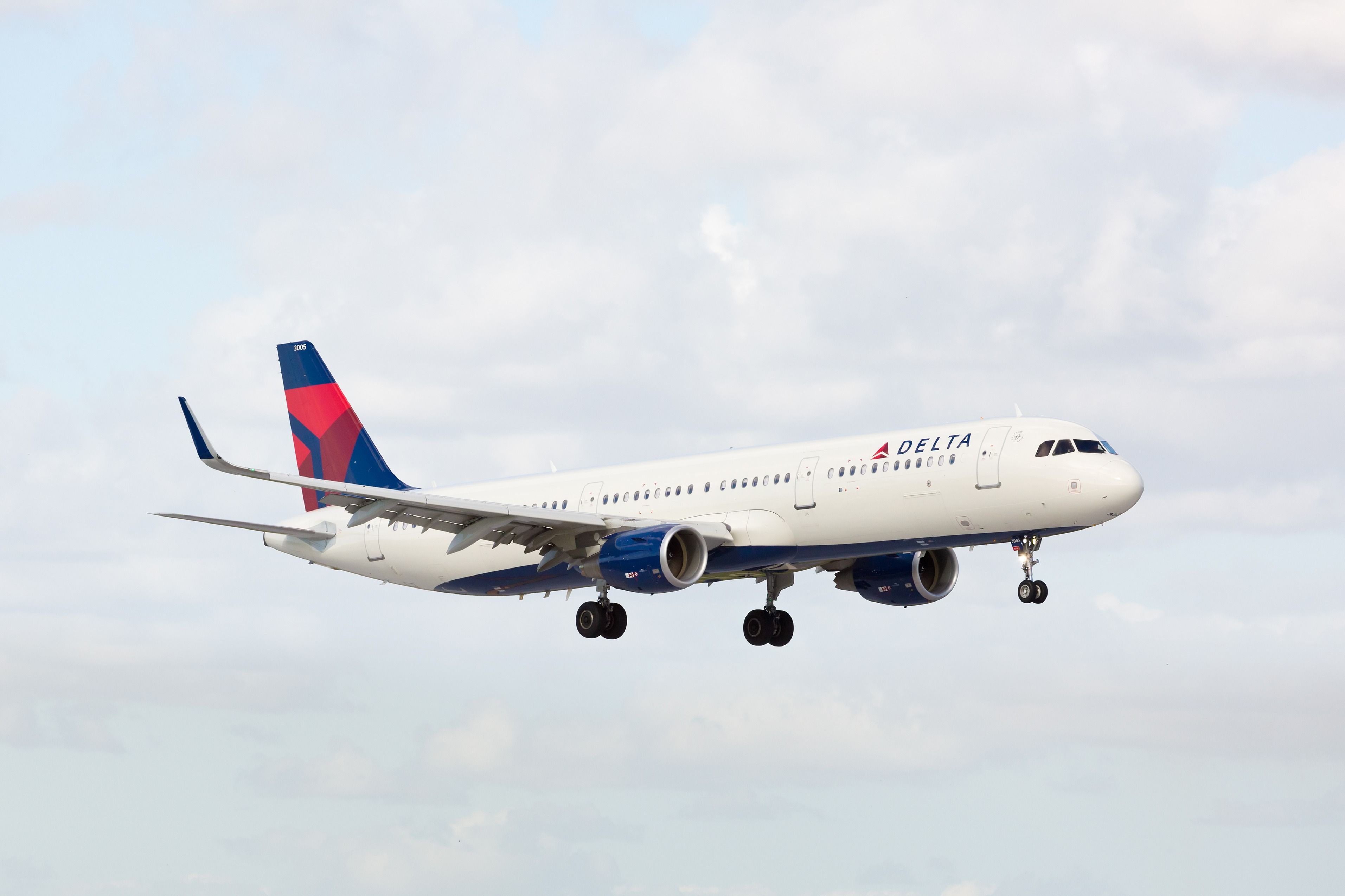 delta air lines flight delayed nearly 9 hours due to terroristic threat