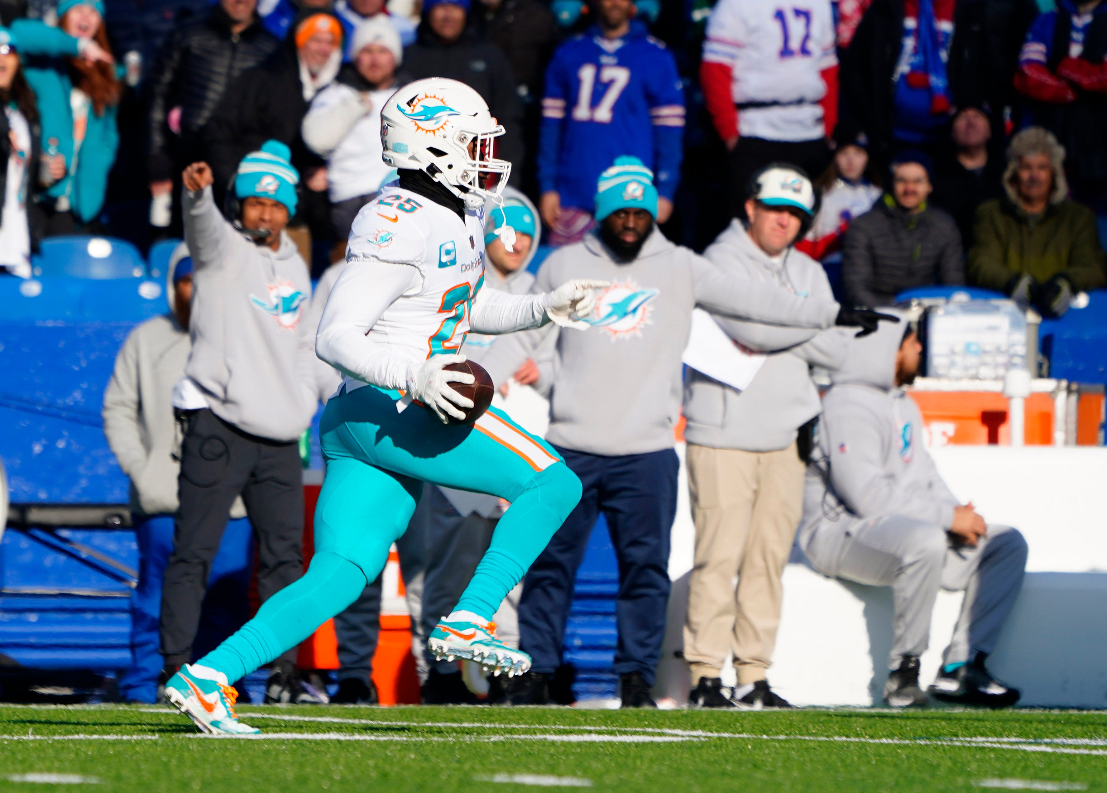 How Cold Will It Be For Dolphins-Chiefs Playoff Game? How Will Miami ...