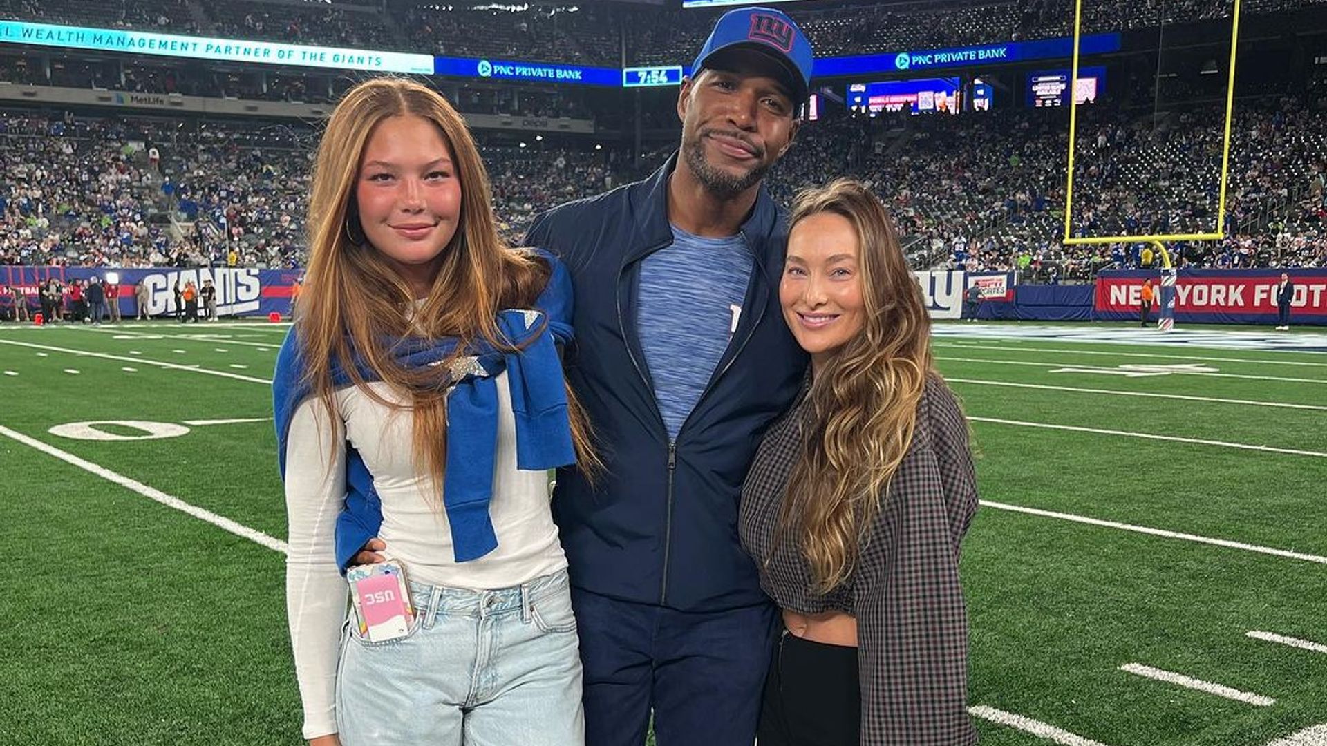 Michael Strahan's Daughter Isabella Receives Heartfelt Message From Dad ...