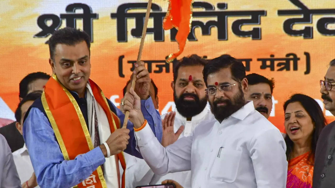 'don't believe in politics of pain': milind deora's dig at congress, rahul gandhi after joining shinde-led shiv sena