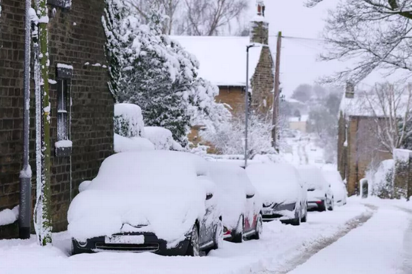 forecaster pinpoints where 'biggest uk snowstorm in years' will strike scotland