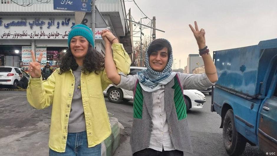 irán: liberan a periodistas que revelaron el caso de mahsa amini