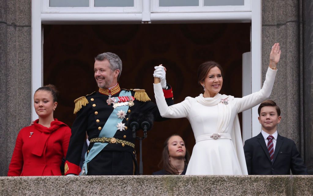 królowa małgorzata oficjalnie zrzekła się tronu. książę fryderyk został nowym władcą danii. tłumy pożegnały monarchinię (zdjęcia)