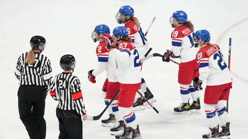 další zázrak se nekonal. mladé hokejistky ve finále mistrovství světa prohrály s američankami