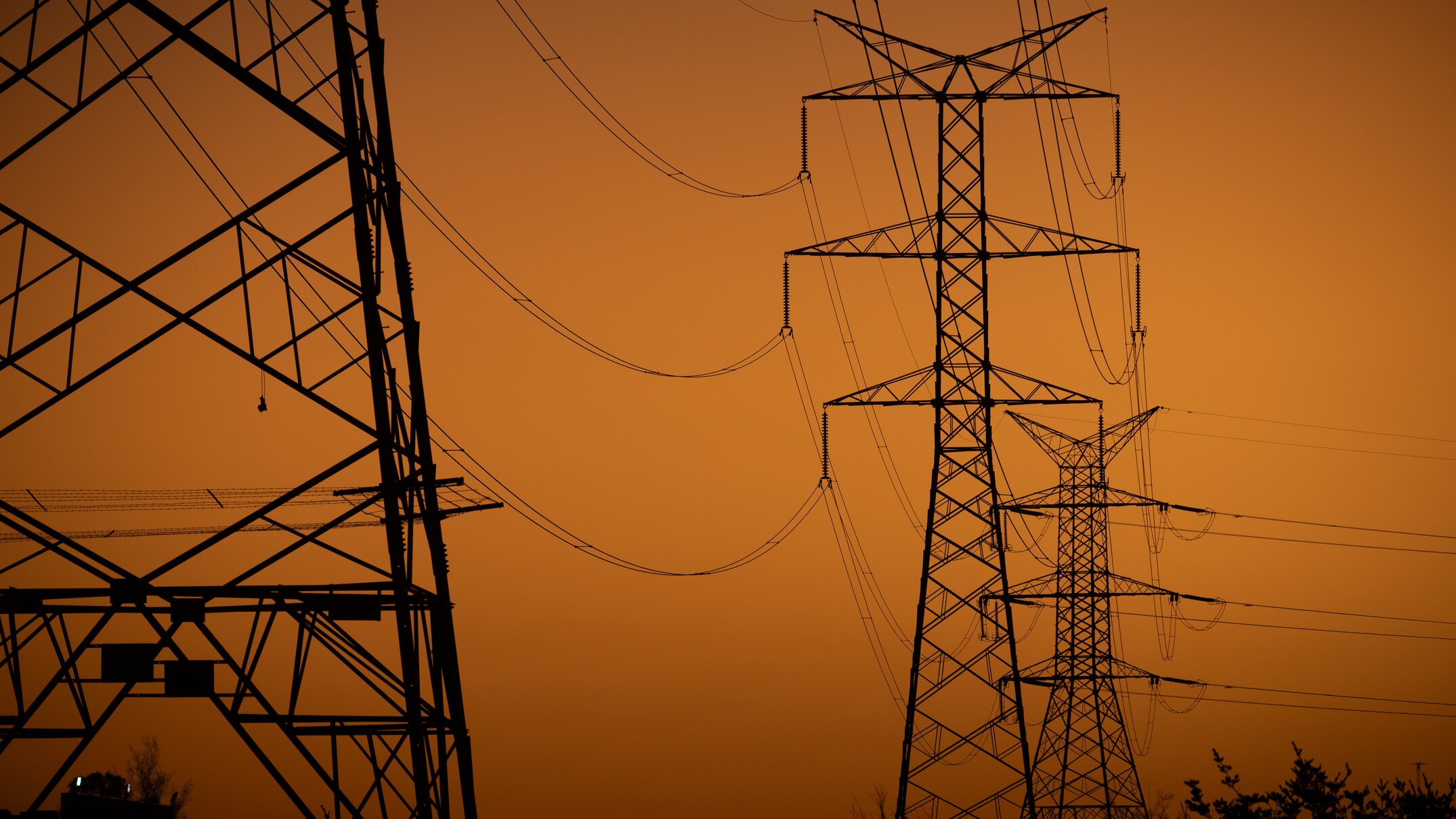 electricity bills set to rise as australian energy regulator sets new network transmission costs