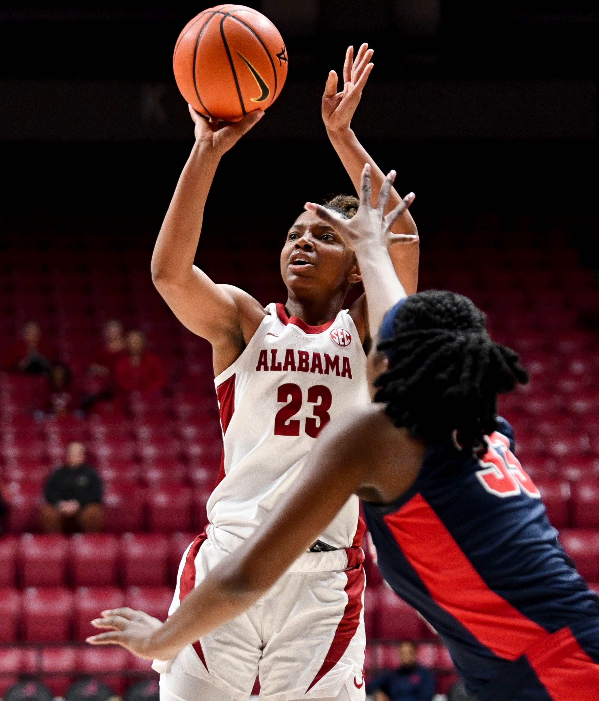 Alabama Women's Basketball Falls To Arkansas On Sunday, Now 2-2 In SEC Play