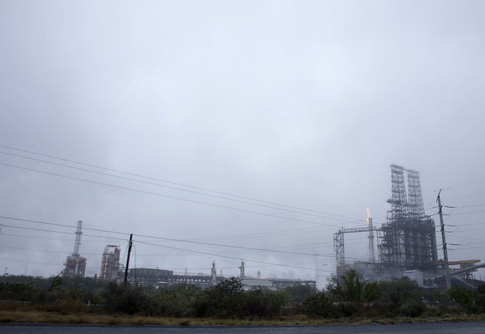 refinería de cadereyta “nos está envenenando”, medio ambiente usará cualquier medio para frenar contaminación
