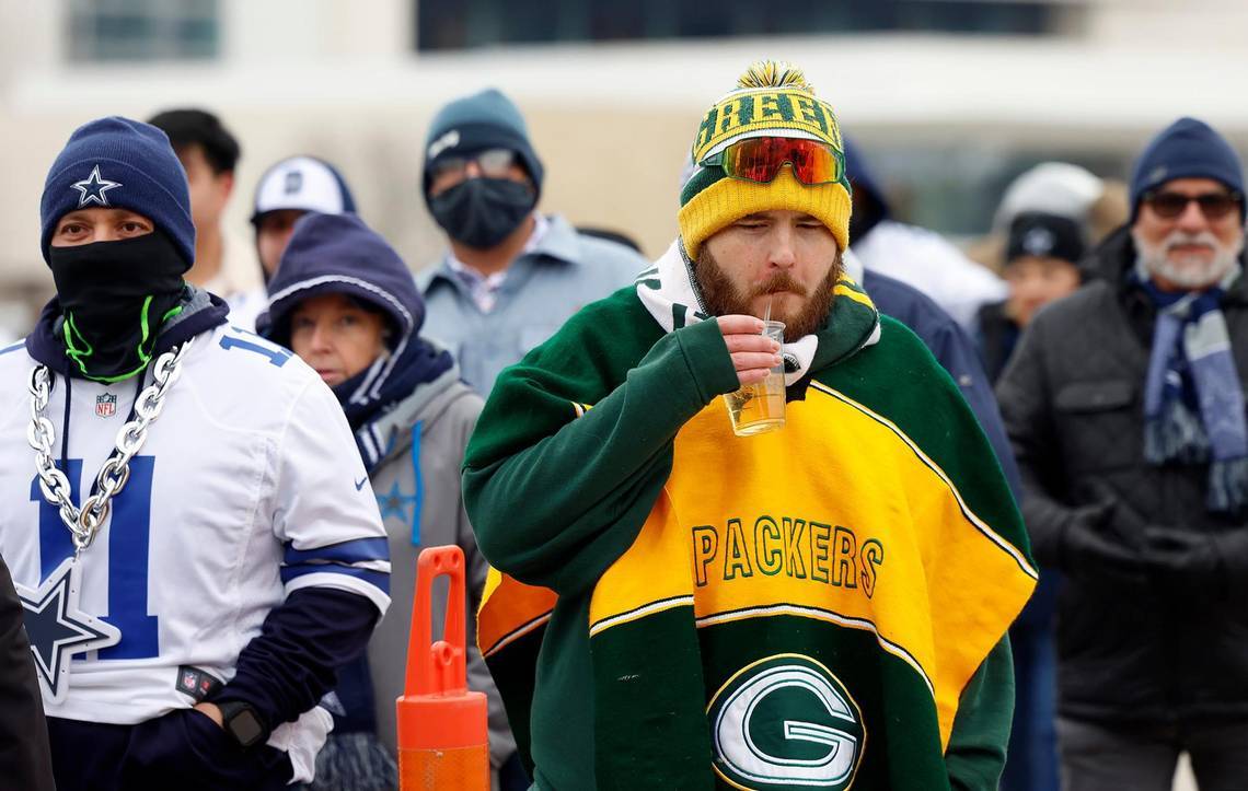 Live Updates Dallas Cowboys Trail Green Bay Packers 14 0 In 2nd Quarter   AA1mXSLn.img