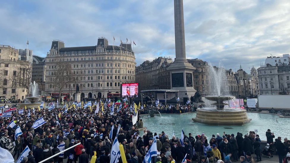 thousands attend london rally in support of israel