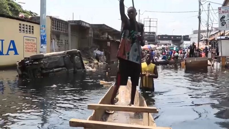 las graves inundaciones siembran el caos en la capital de república democrática del congo
