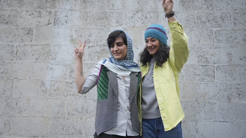 iran: journalistinnen gegen 200.000 dollar frei