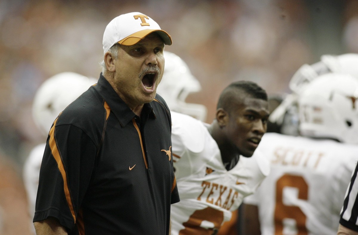 steve sarkisian expected to bolster texas support staff with former longhorns assistant