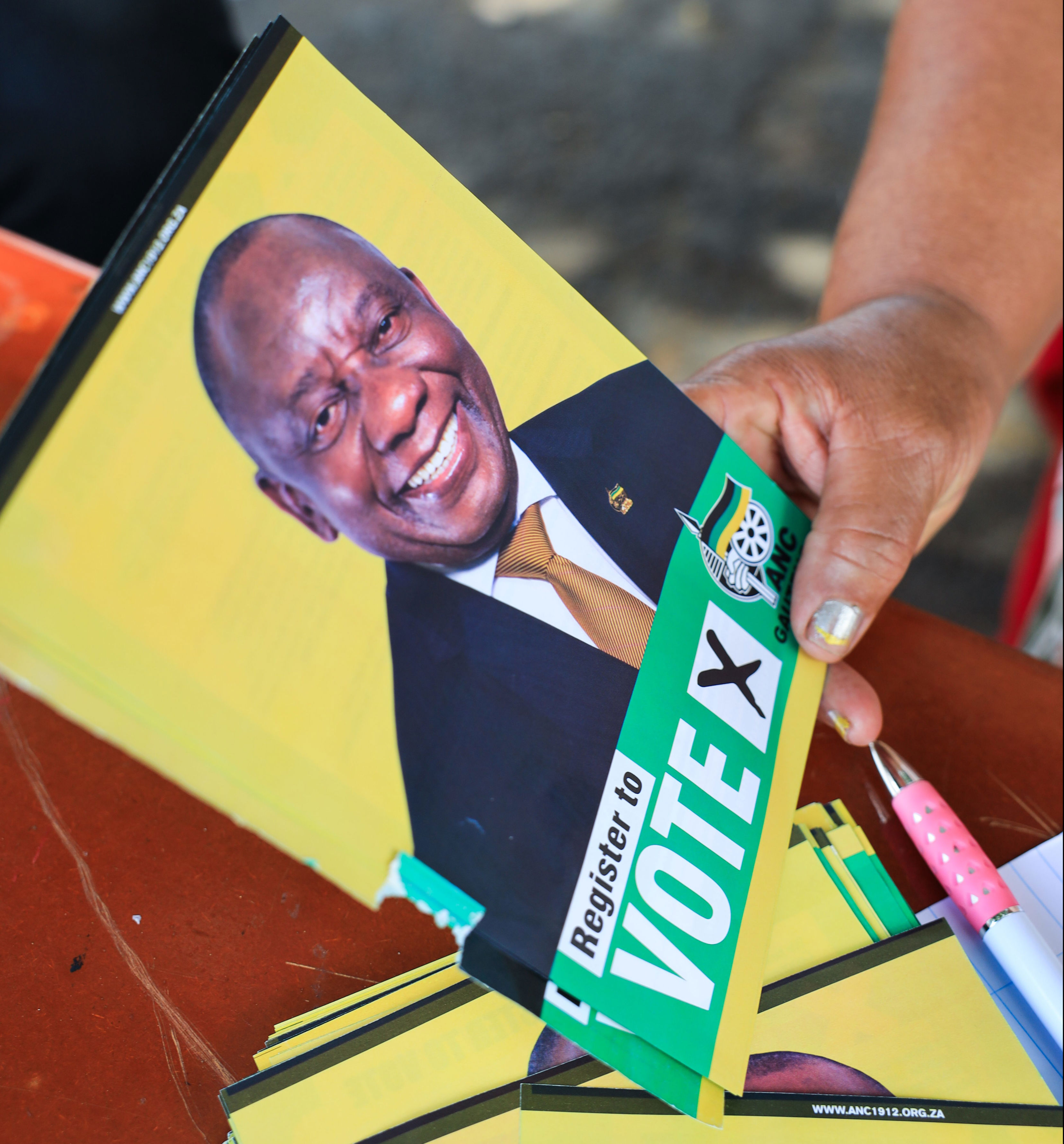 crushed by the present, the anc will rely on the past to help it win the future