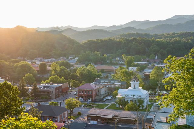 this small town in north carolina has fewer than 1,500 residents — and it's called the 'outdoor adventure capital of the great smoky mountains'