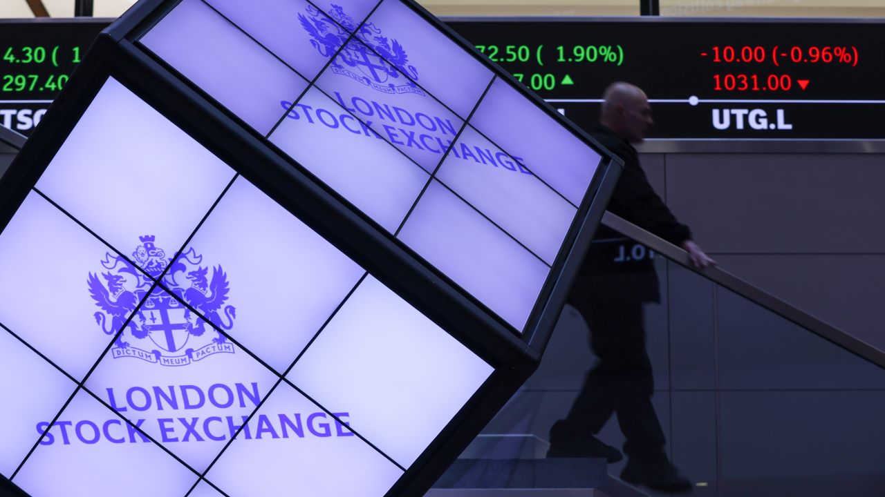 British Police Arrest Six In Alleged Plot To Disrupt London Stock Exchange