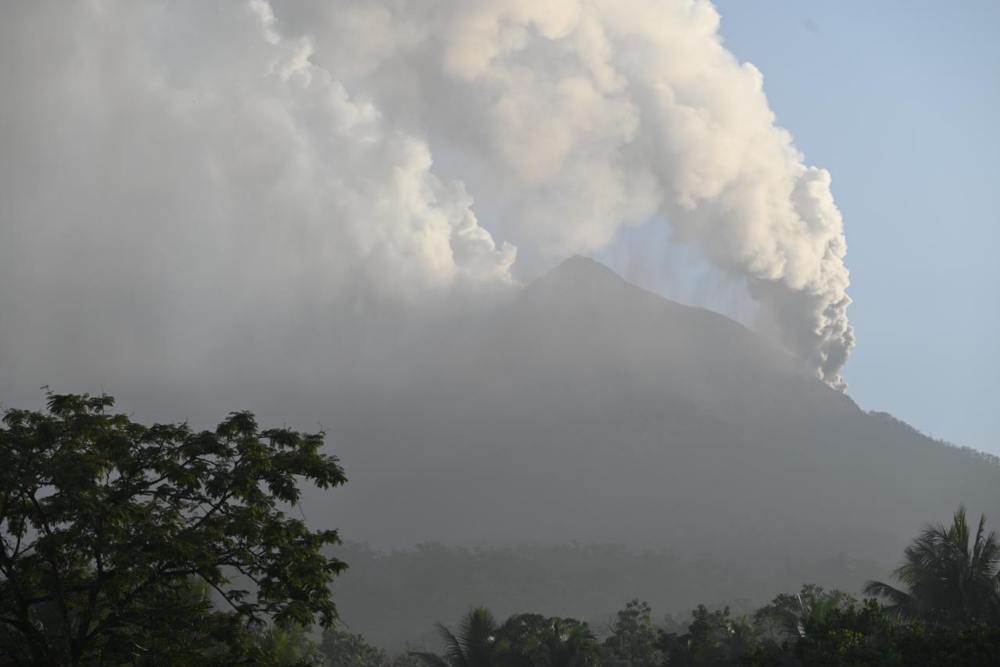 Bandara Wunopito Lembata Ditutup Akibat Erupsi Gunung Lewotobi