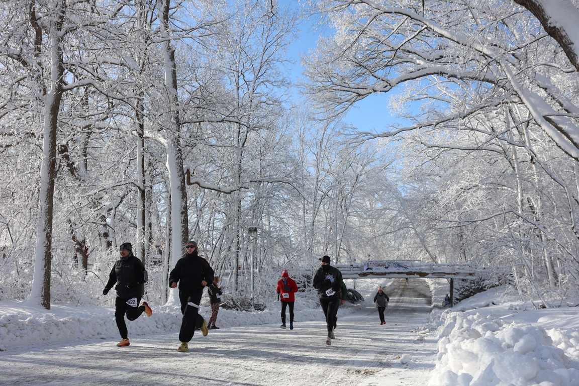 Midwesterners are tough 5k race run in Milwaukee in belowzero weather