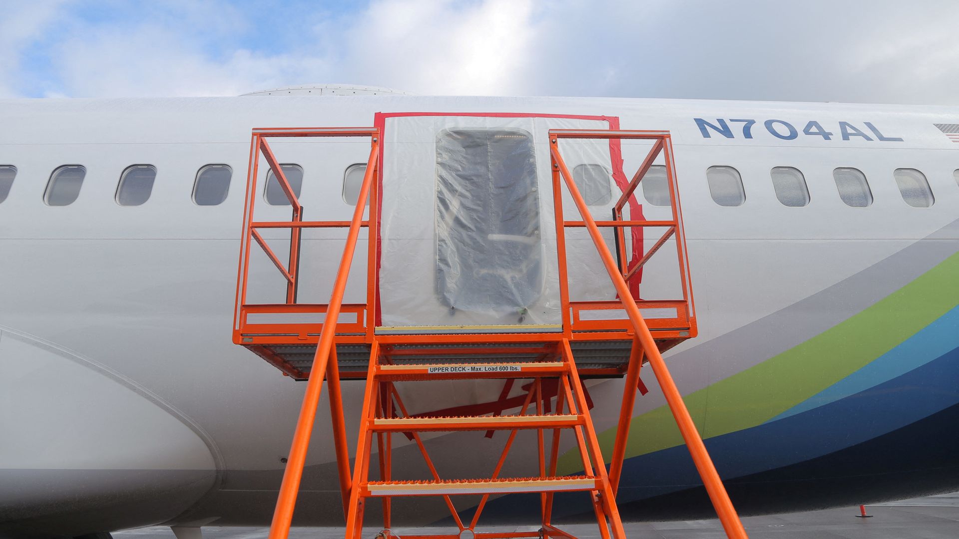 boeing 737 9 max: alaska airlines schickt eigene kontrolleure zu boeing