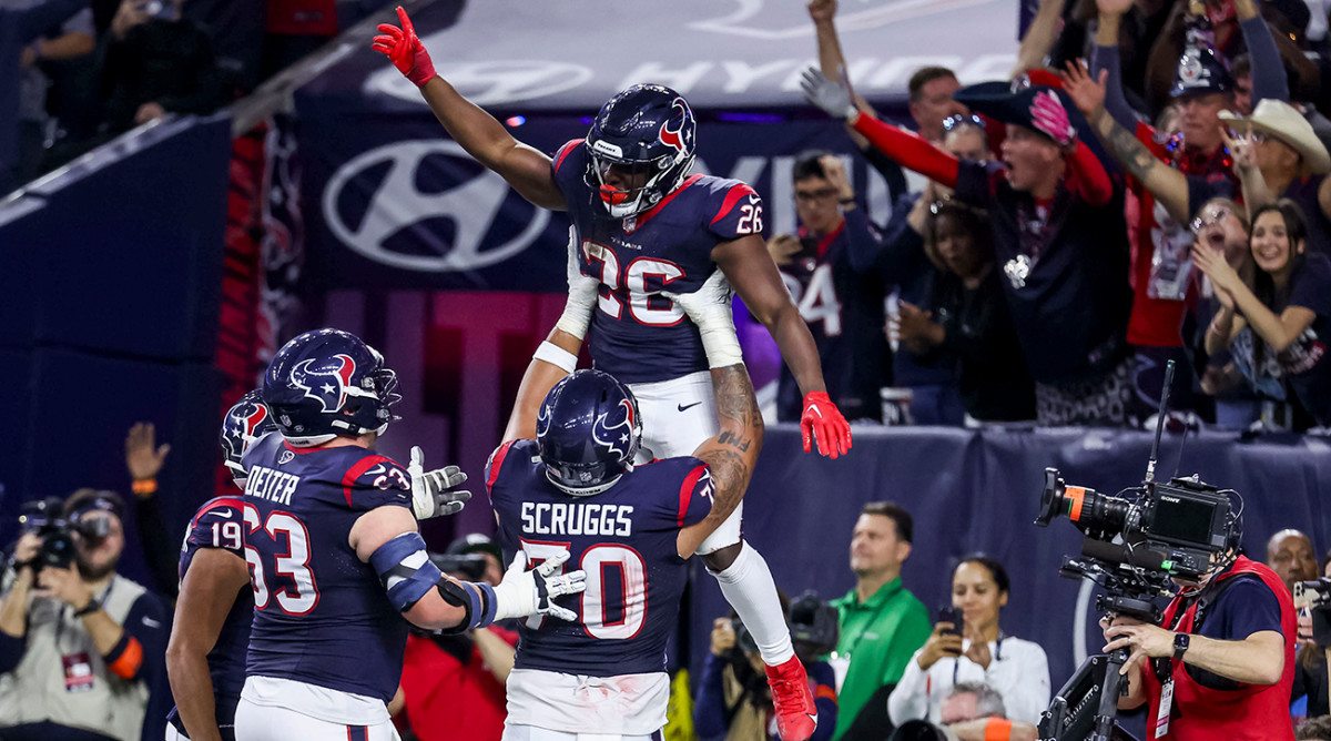 Houston Texans Crush Dallas Cowboys With Beautifully Simple Two Word Tweet   AA1mYdWC.img