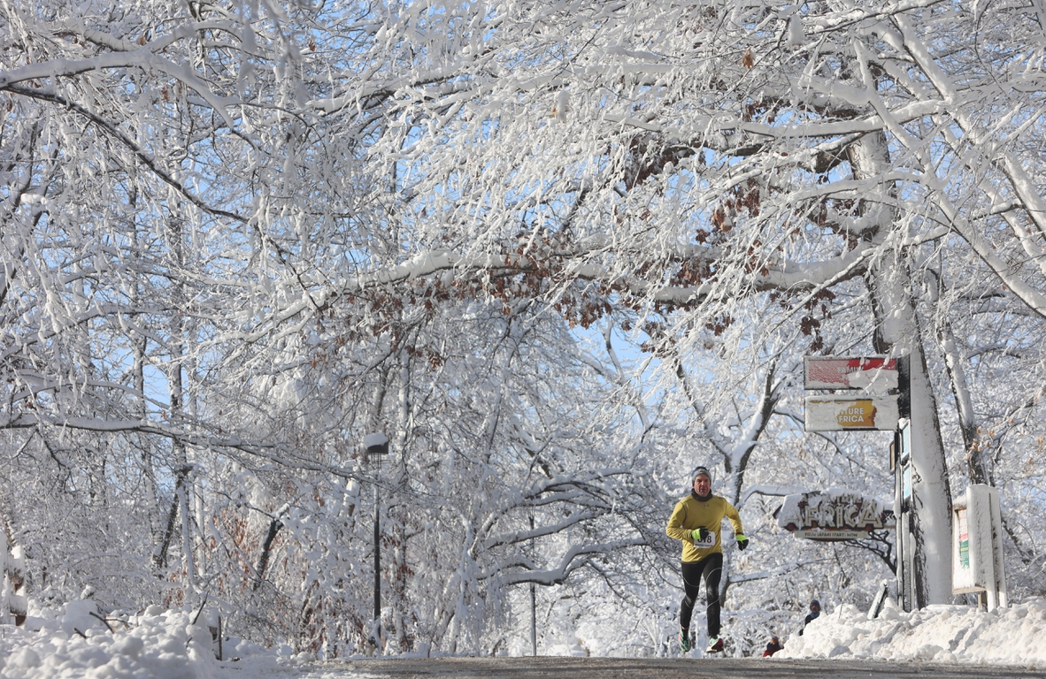 Midwesterners are tough 5k race run in Milwaukee in belowzero weather