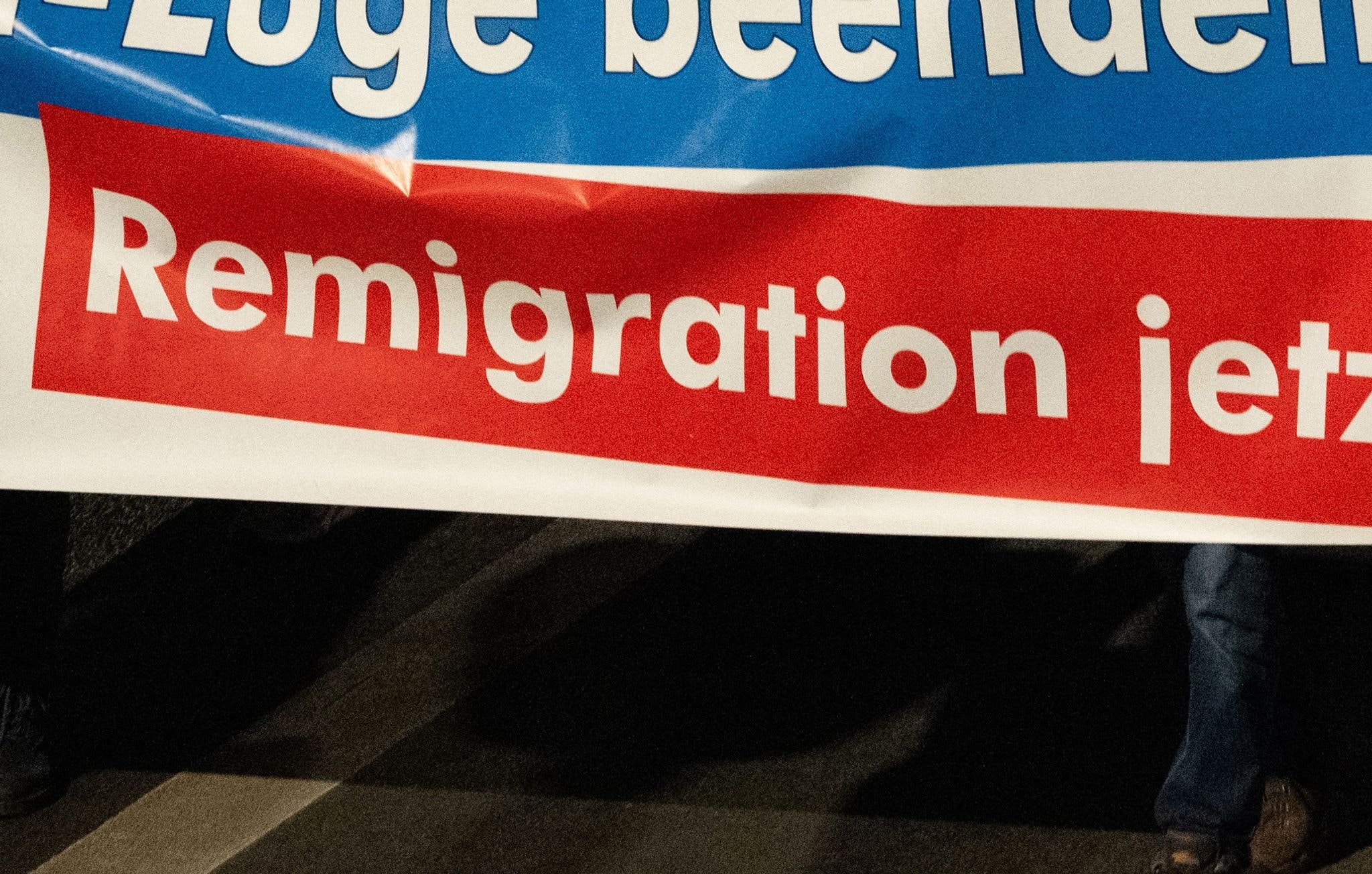 sprache: „remigration“ ist „unwort des jahres“ 2023