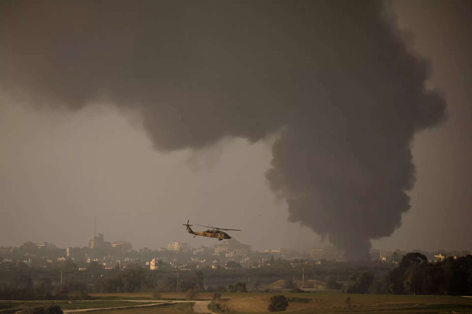 hamas officials say gaza deaths top 24,000