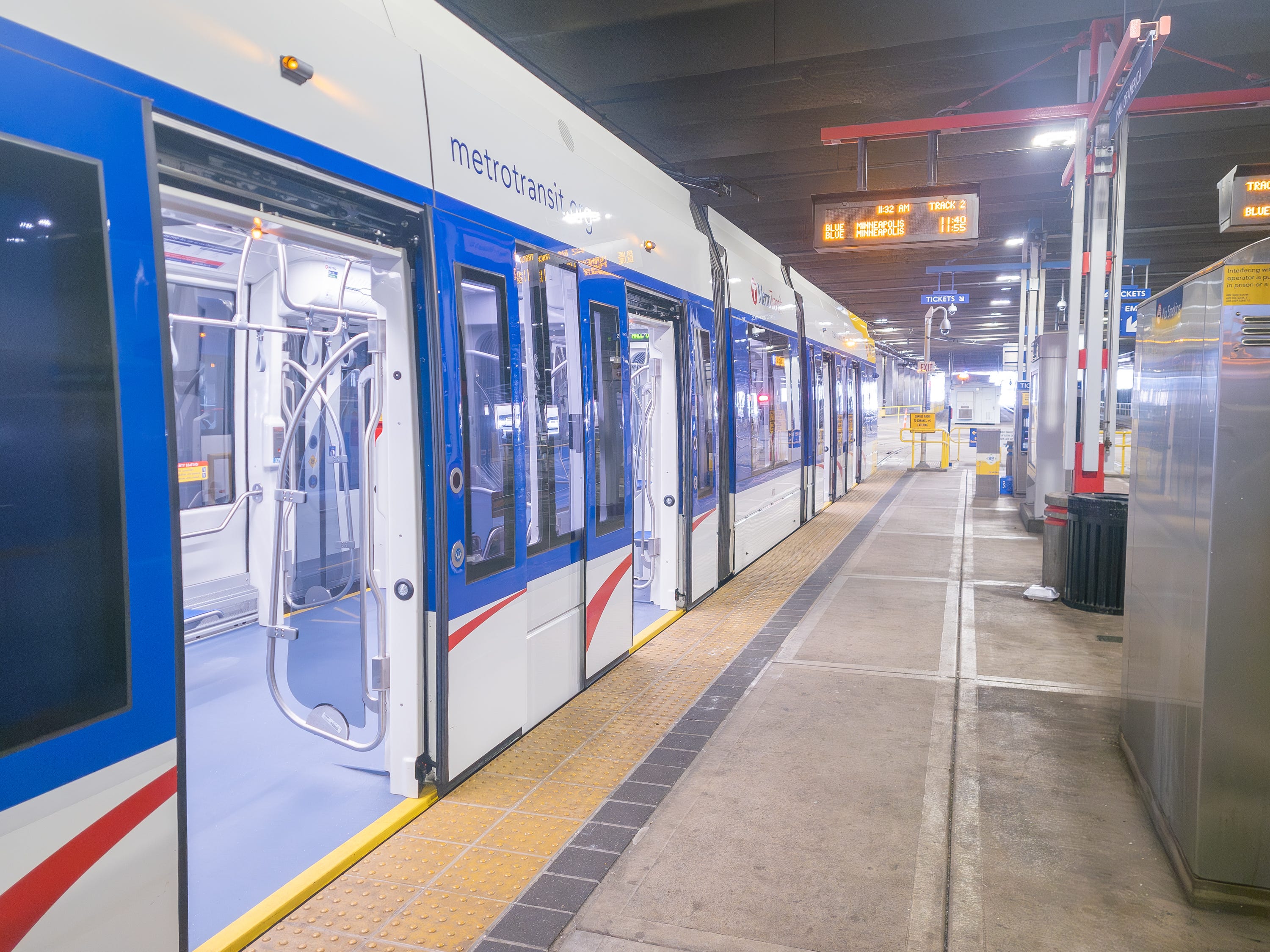 Stay Safe: Metro Transit Once Again Offering Free Rides On Trains And ...