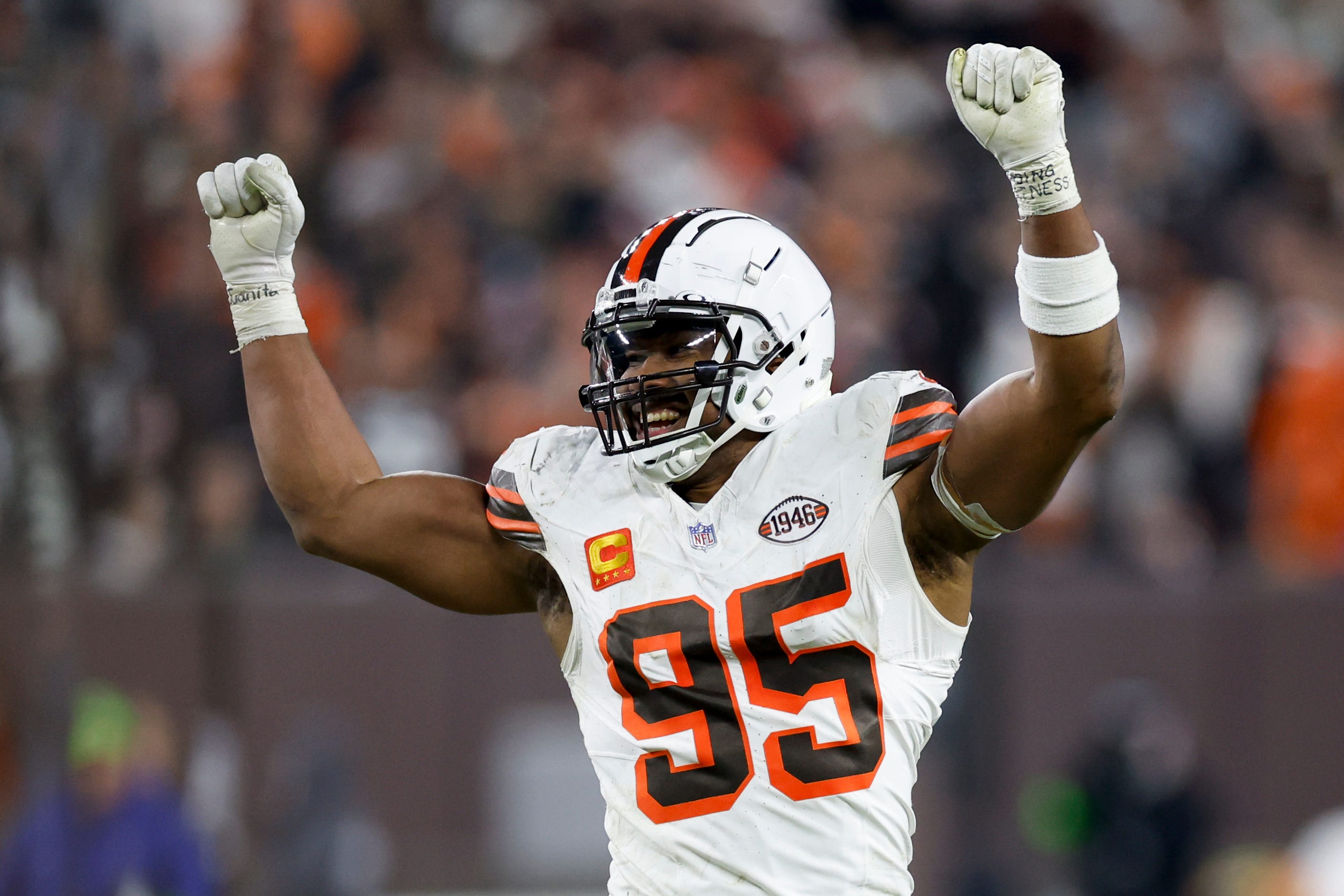 NFL Honors 2024: Cleveland Browns Star Myles Garrett Named Defensive ...