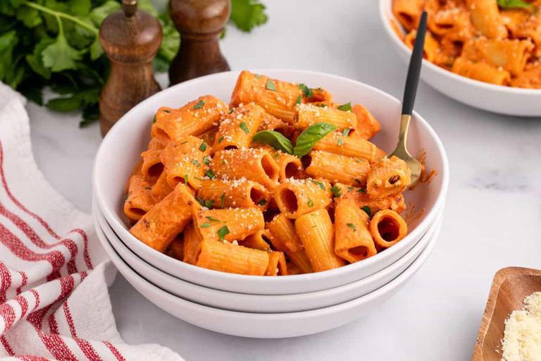 Spicy Rigatoni Pasta