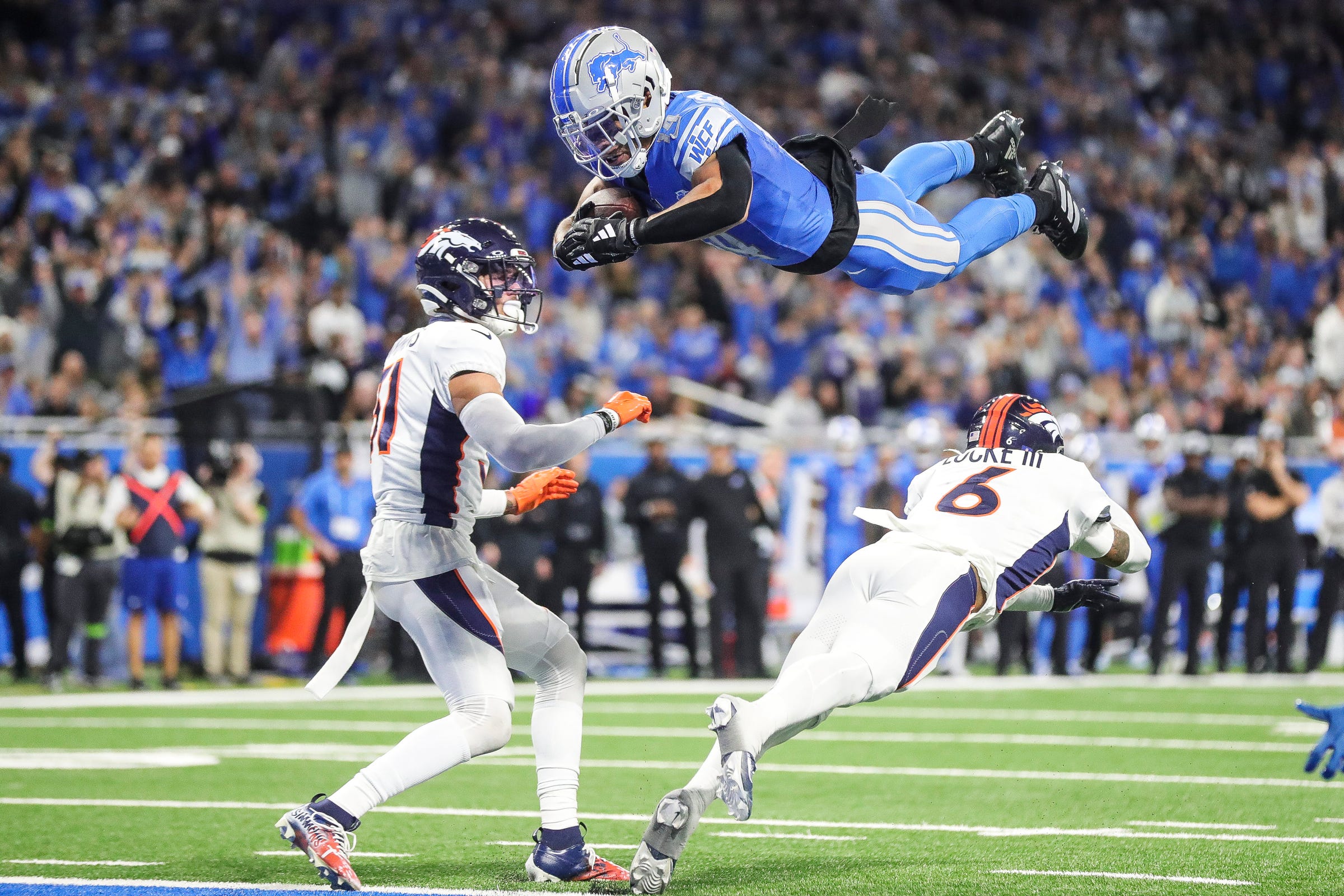 How Message In Mirror Has Helped Detroit Lions WR Amon-Ra St. Brown In ...