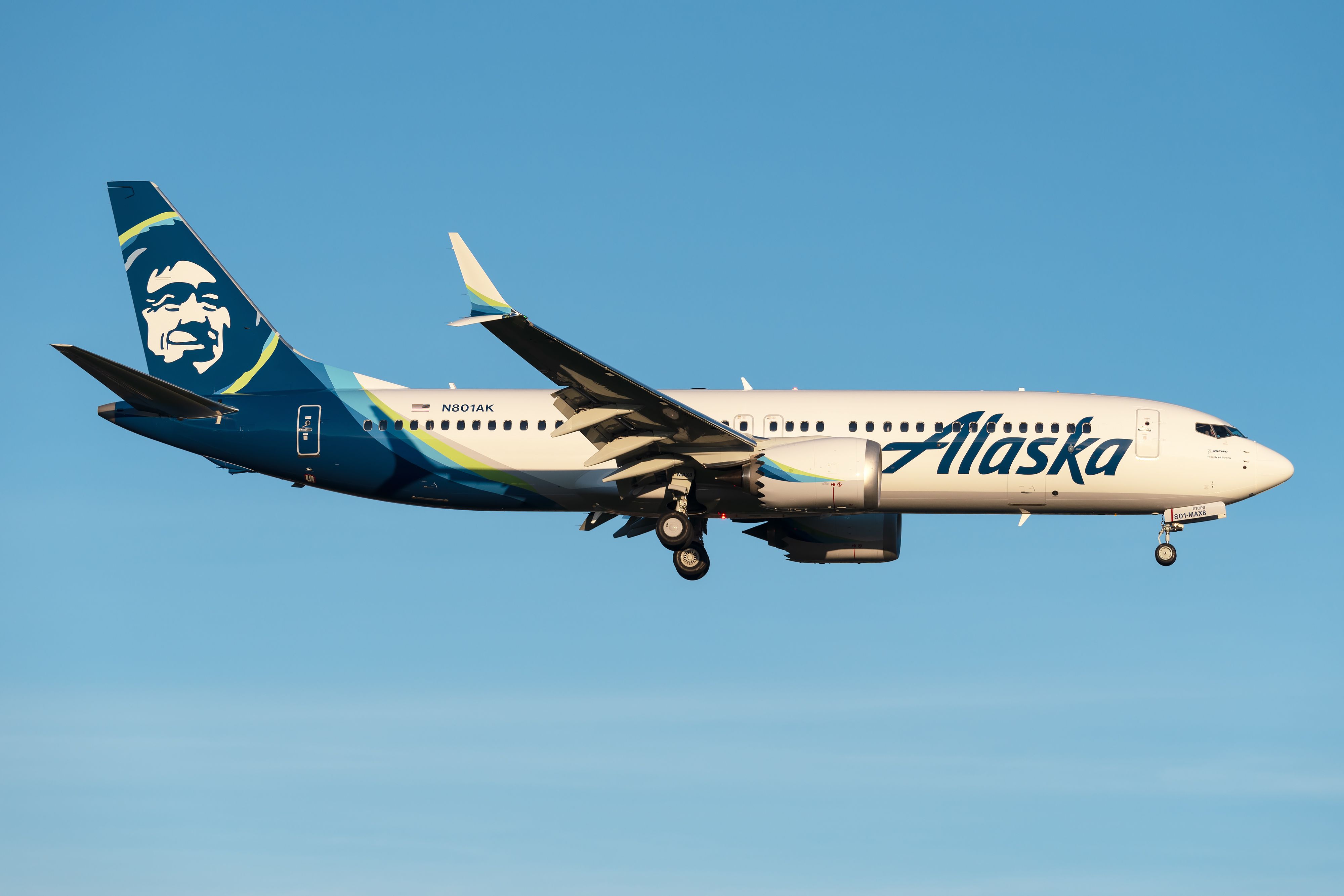 Alaska Airlines Takes Delivery Of Its 1st Boeing 737 MAX 8