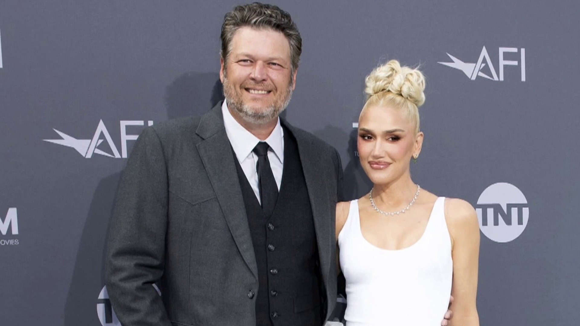 Blake Shelton And Gwen Stefani Share Their 2024 Resolutions   AA1mczBW.img