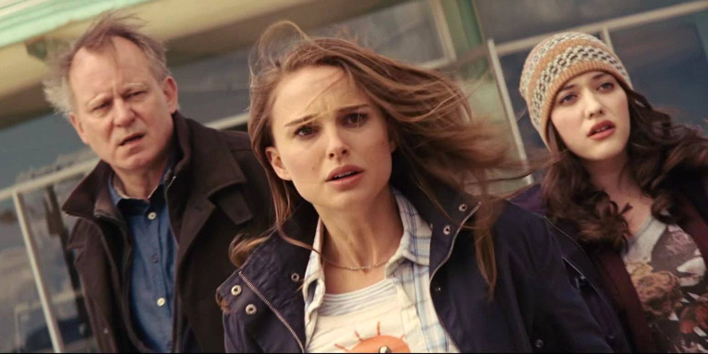 Jane Foster, Dr. Selvig, Darcy look worried in Thor 2011