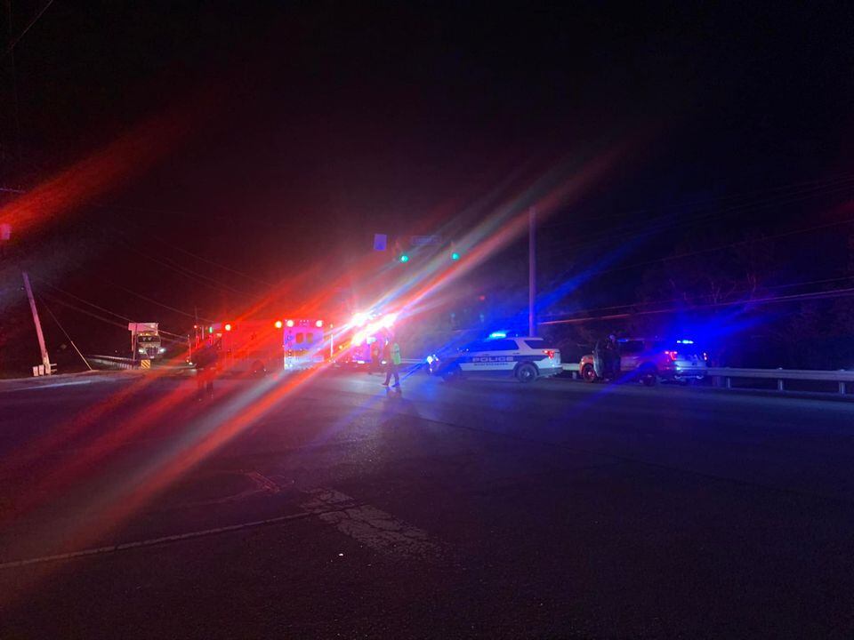 Murfreesboro Highway Shuts Down After Single-vehicle Crash