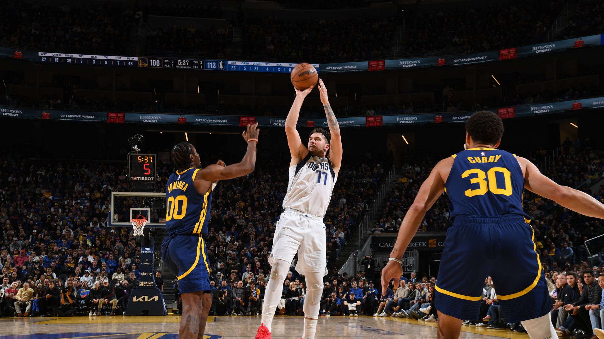 mavericks vs warriors recap: 3 observations from a fun 132-122 victory in golden state