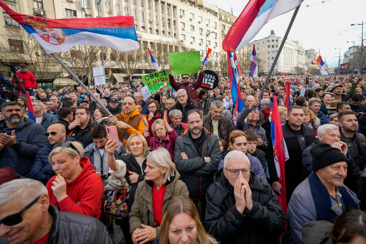 Protestan Miles En Serbia Contra Resultados De Elecciones