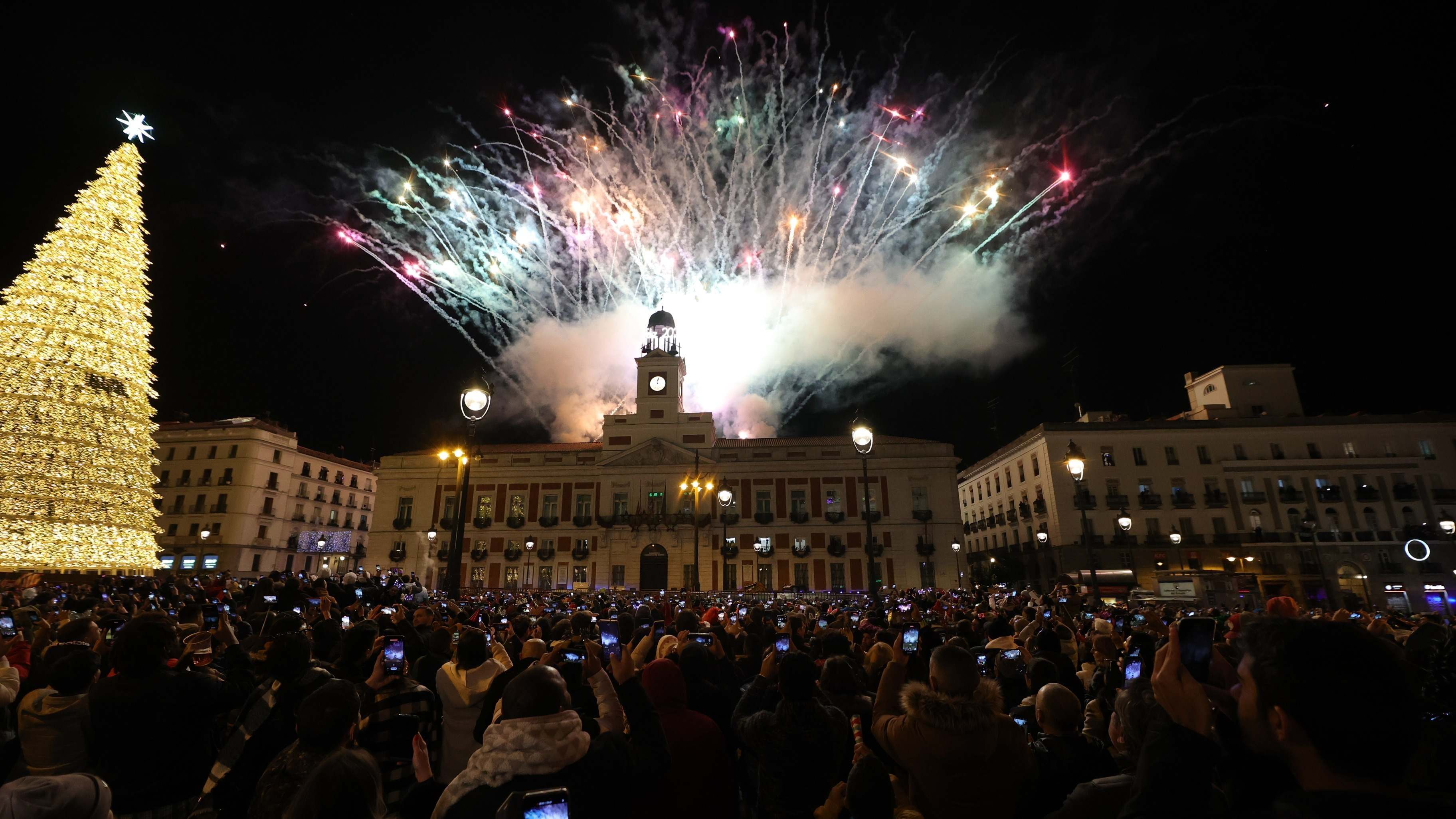 Las Campanadas De 2024 Son M S De Ta Ir Que Doblar   AA1mg2YT.img