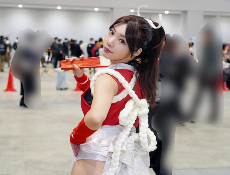 餓狼伝説：不知火舞の美女レイヤーがコミケに 真冬でも気合のコスプレ