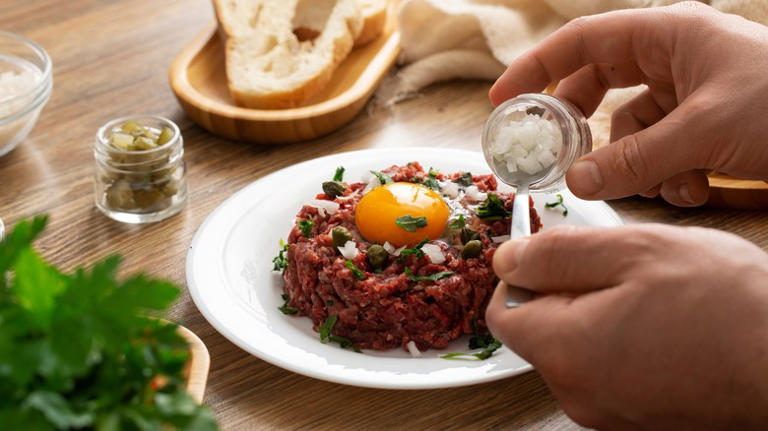 how-to-make-steak-tartare-at-home-without-getting-food-poisoning