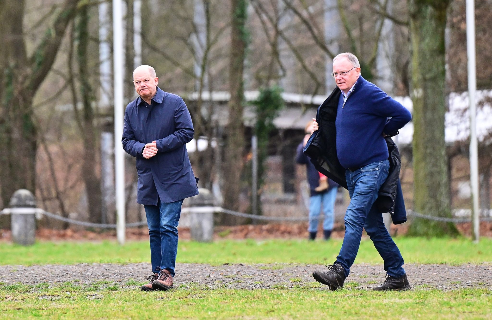 Bundeskanzler Scholz Dankt Helfern In Hochwassergebieten