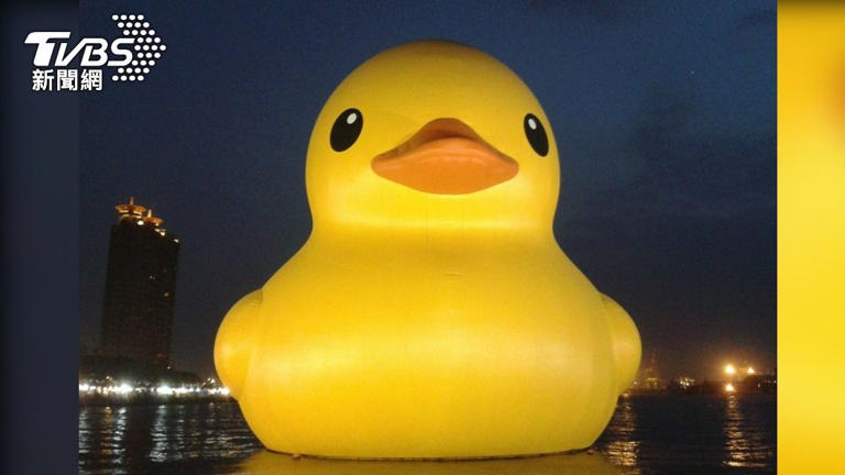 2013年「黃色小鴨」在光榮碼頭展出。（圖／林雅婷攝）
