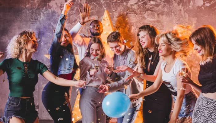 New Year S Eve Bash 10 Tips To Ring In 2024 With A Musical House Party   AA1mgy7r.img