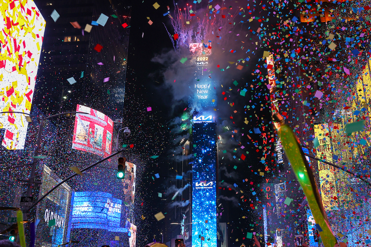 How To Watch 2024 New Year S Eve Ball Drop Countdown Live Online   AA1mh3NG.img