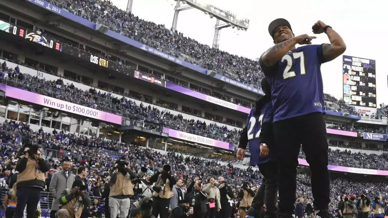 Baltimore Ravens Honor Ray Rice Know All About The Rapid Fall Of Rice