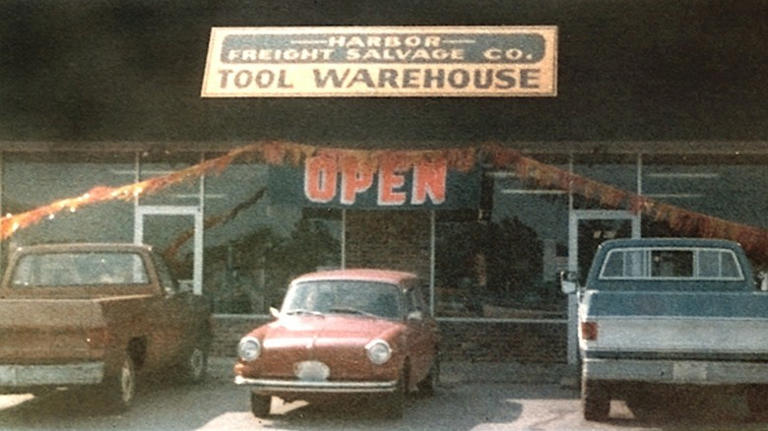 Harbor Freight storefront