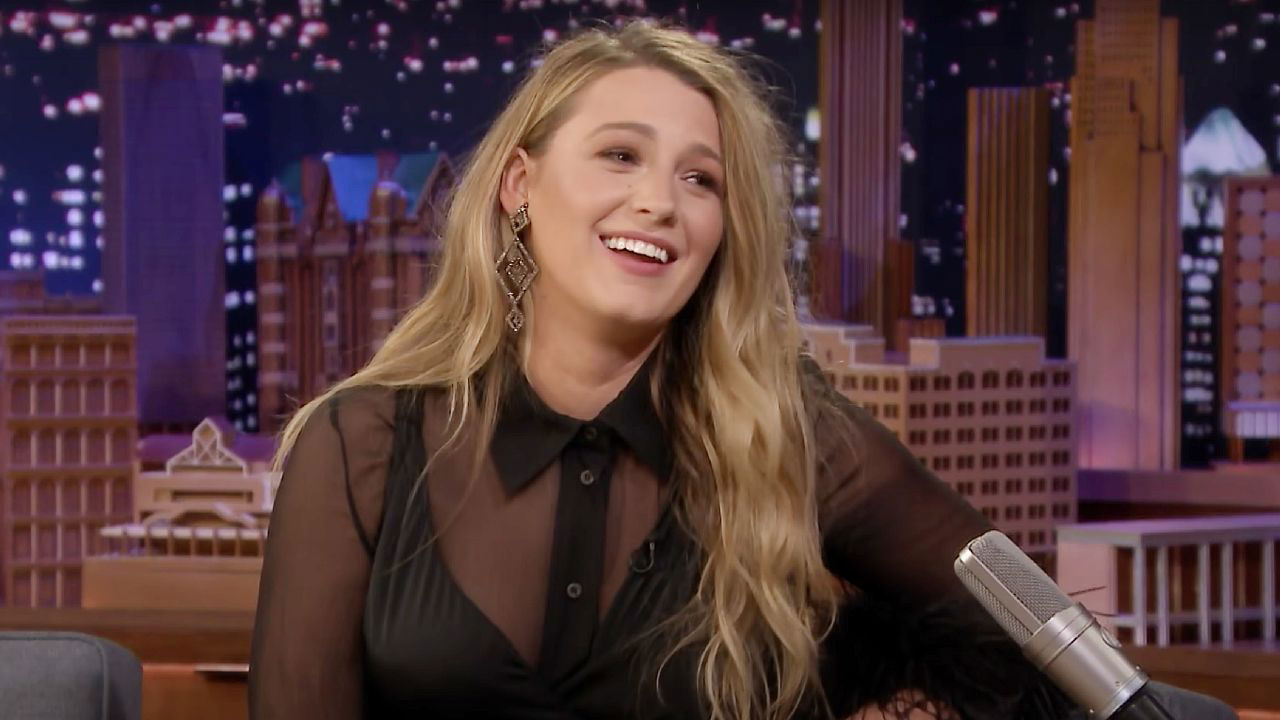 Blake Lively Looks Gorgeous In A Glittery Gold Jumpsuit, But It's Her ...