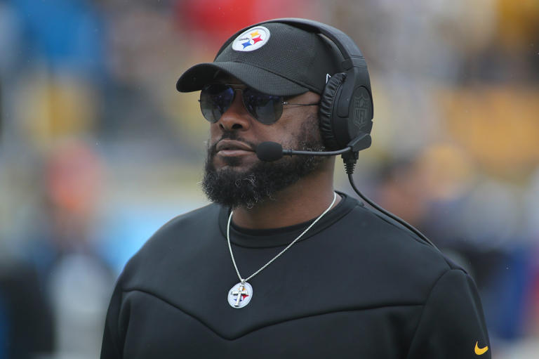 Steelers HC Mike Tomlin continues impressive streak with win over Seahawks