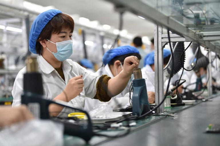 China Factory Activity Decline Deepens