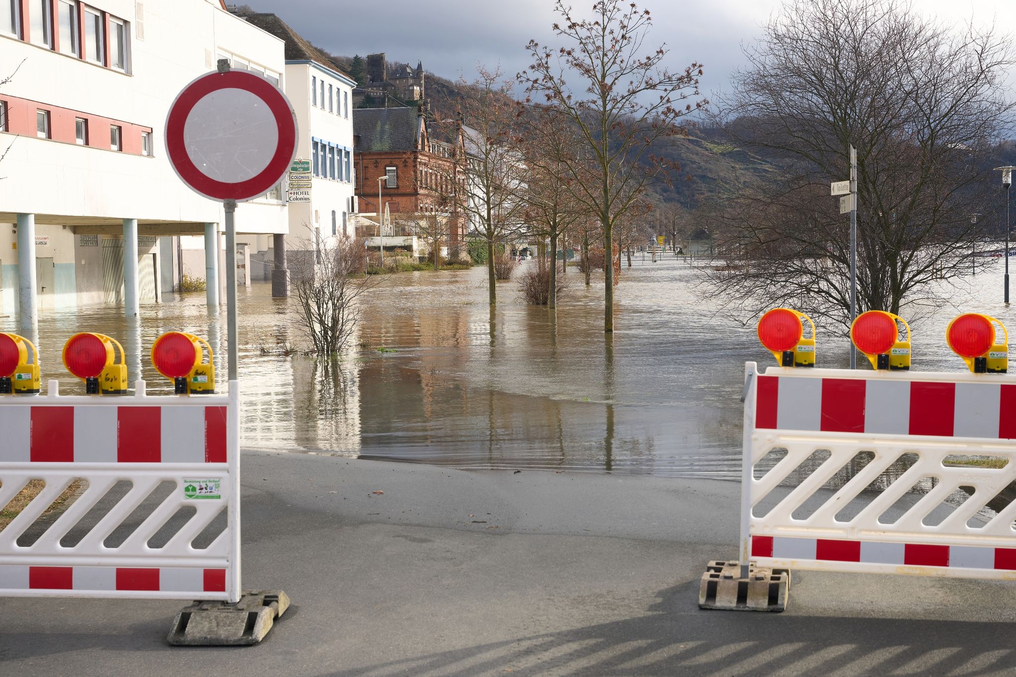 Wetterdienst Warnt Vor Dauerregen